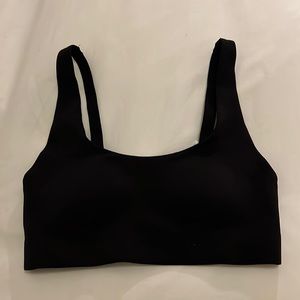 Black in Alignment Straight Strap Bra